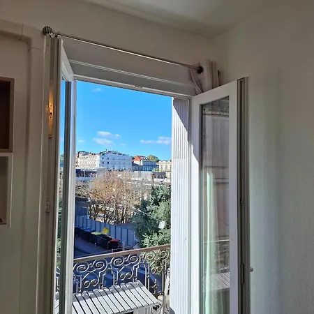 T2 Calme Avec Clim&wifi - Gare St-roch à 50m Montpellier